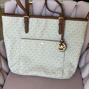 #46 MICHAEL KORS